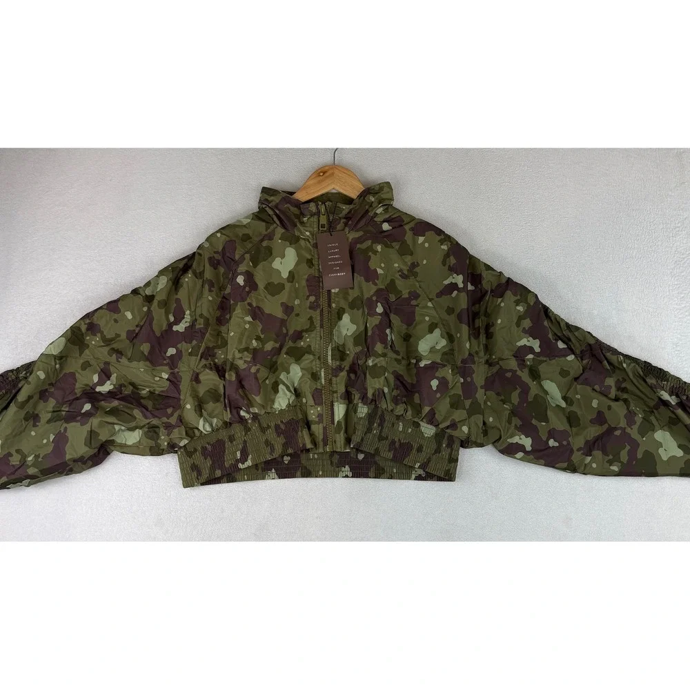 Balance Athletica Windbreaker Jacket Women Large Green Camo Cropped Hooded Zip